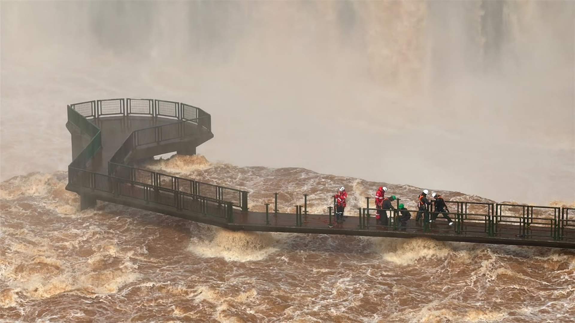Cheia nas Cataratas